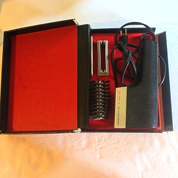 Schick Vintage Styling Dryer In BOX W/ Attachments - Picture 1 of 5